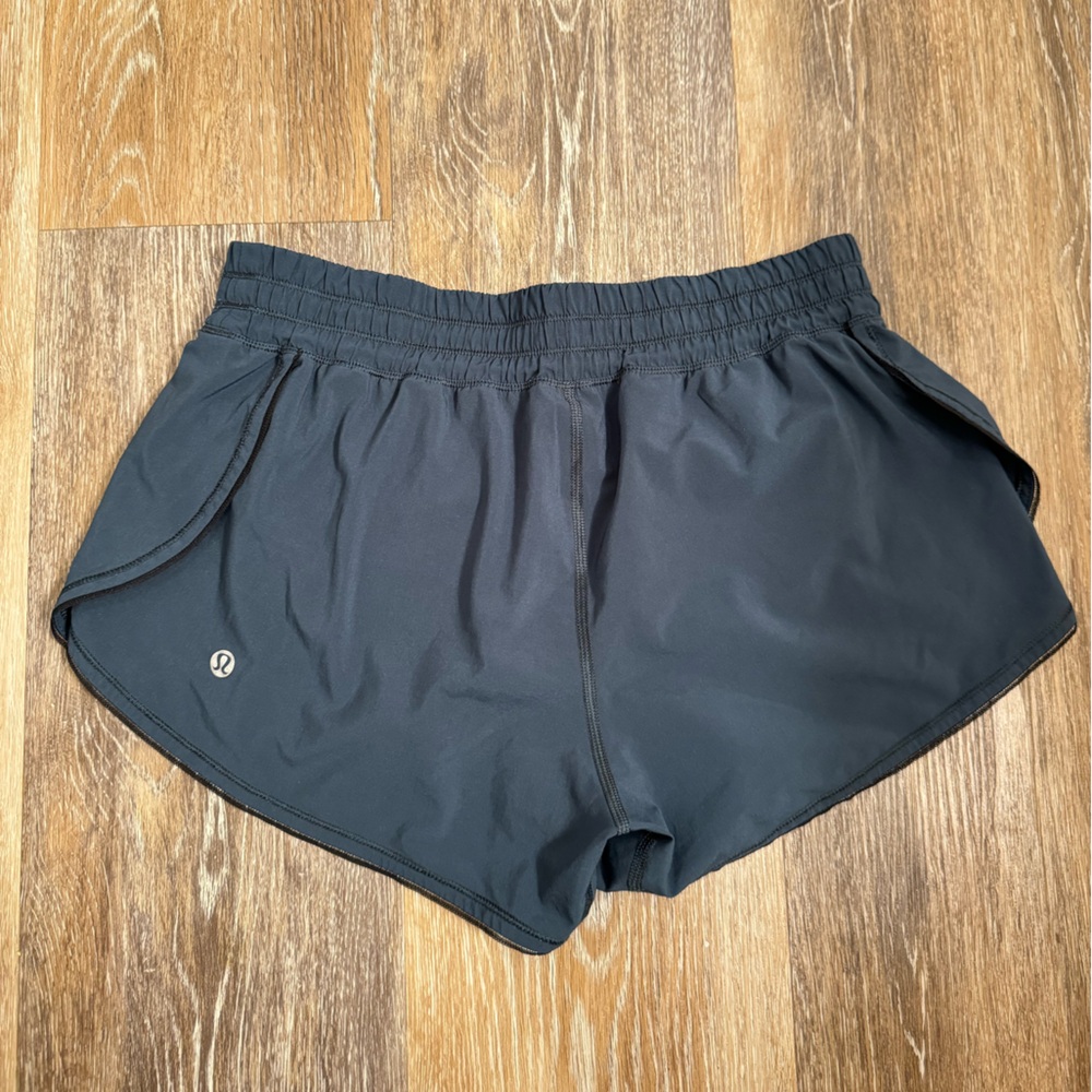 Lululemon Dark Green Size 4 Athletic Shorts